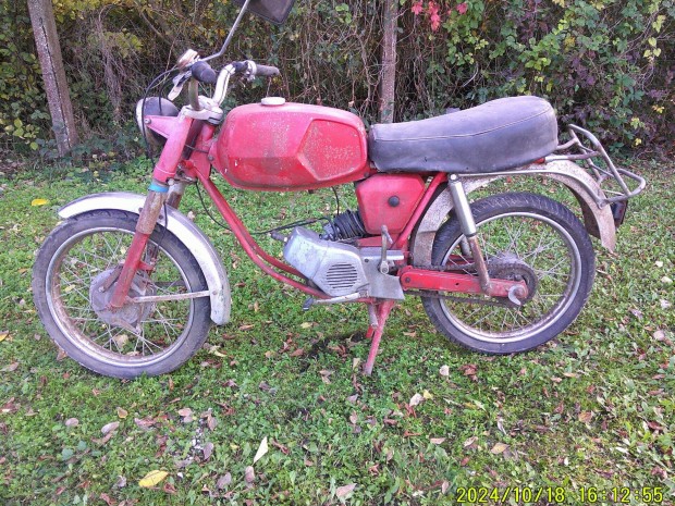 Tomos 5 seb. alkatrészek,csak egyben Tapolcán eladók