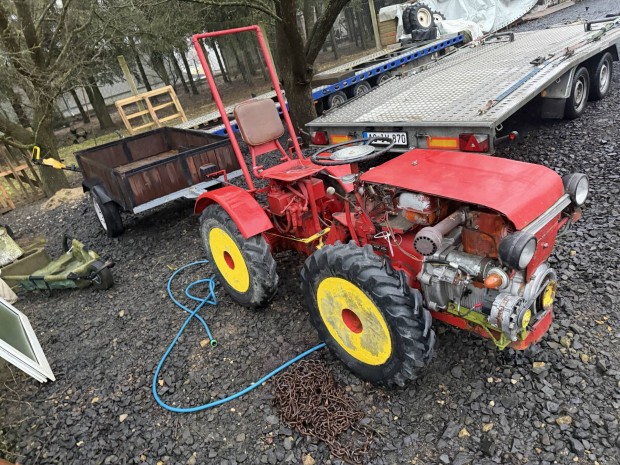 Tomovinkovic �sszkerekes traktor elad�