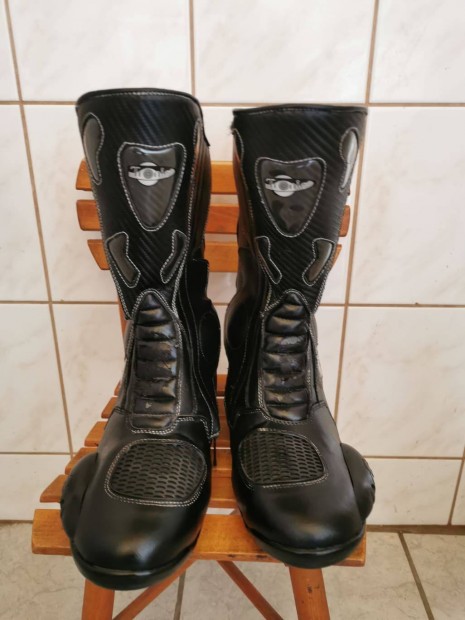 Tonic 43-as csizma elad, Pr alkalmat hasznlt. Bth 28cm