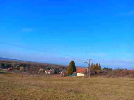 T�rekiben �p�t�si telek elad�