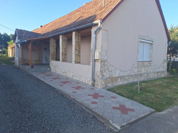 Torncos, kt lakrszes paraszthz Kaposszekcsn