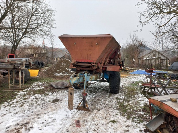 Torn�d� 5 m�tr�gyasz�r�