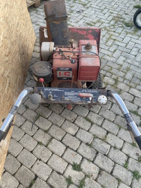Toro 826 hmar