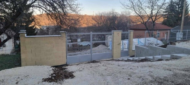 Trkblint Mandula utcban lakvezeti telek