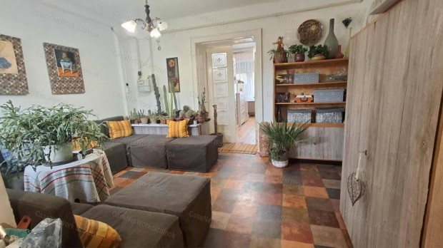 T�r�kszentmikl�son k�zponthoz k�zeli 118 m2 es csal�di h�z elad�