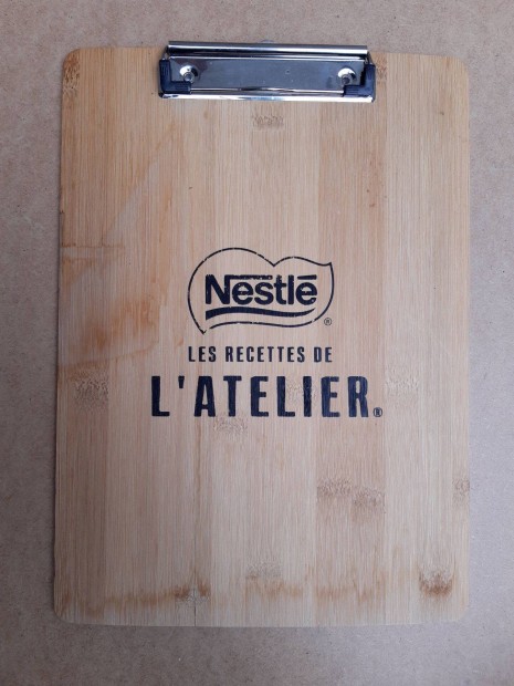 Trtt Nestle l'atelier Klipszes fa rtbla A4