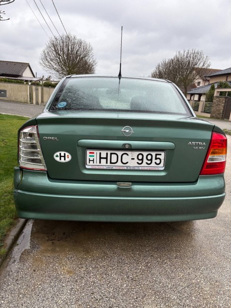 T�r�tt Opel Astra G, lej�rt forgalmi enged�llyel