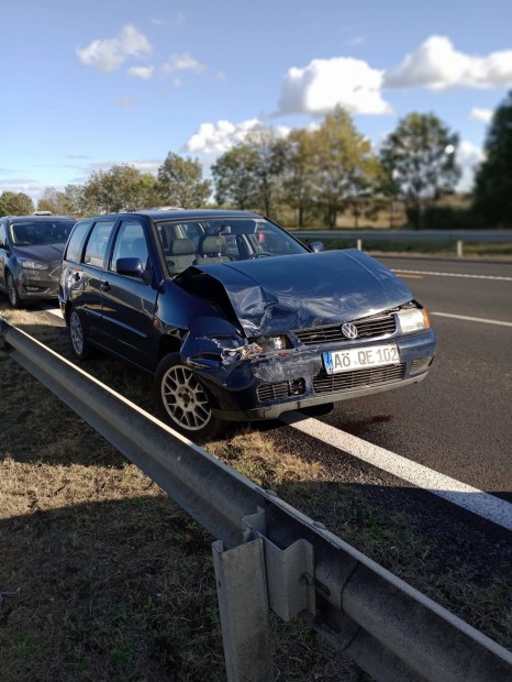 Törött vwpolo Eladó