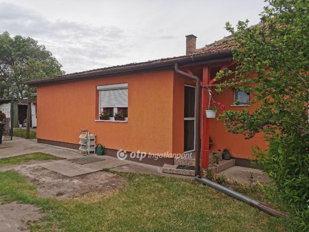 T�rteli 118 nm-es h�z elad�