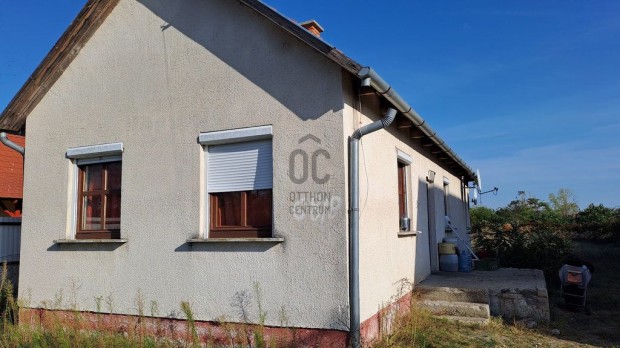 T�rteli elad� 62 nm-es h�z