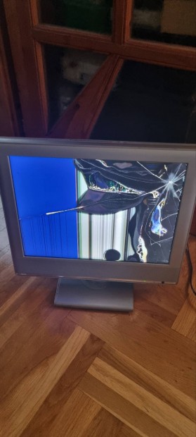 Toshiba 20" LCD televzi hibs 