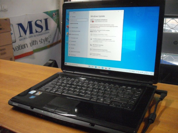 Toshiba 2 magos, webkamerás notebook kiárusítás!!! Akcióó