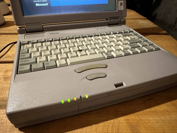 Toshiba 310CDS retro laptop tkletes mkdssel
