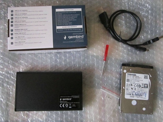 Toshiba 500GB sata merevlemez hdd usb kls hzban mobilrack -ben