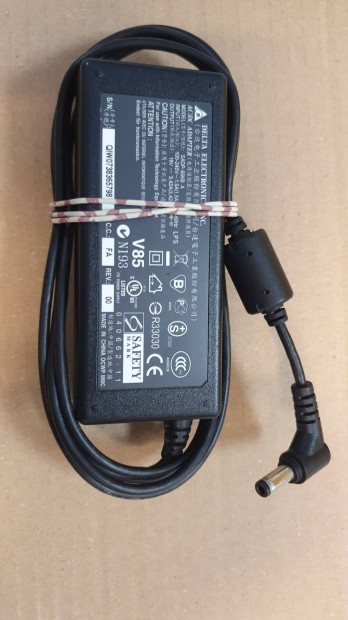 Toshiba Asus 19V 3,42A 65W Laptop notebook tlt adapter tpegysg