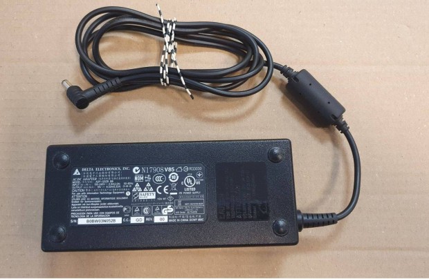 Toshiba Asus 19V 6,32A 120W Laptop notebook tlt adapter tpegysg
