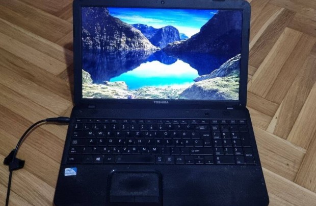 Toshiba C850 1CC laptop elad