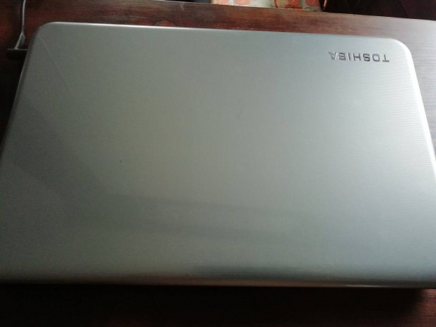 Toshiba L50 laptop,tskval,tltvel