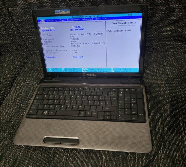 Toshiba L750 hinyos