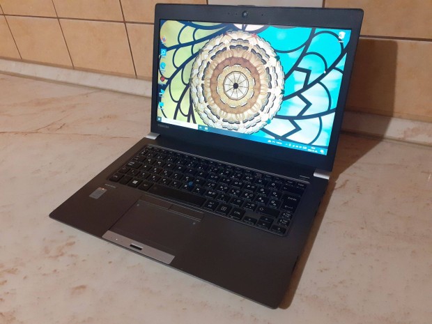 Toshiba Portege Z30A I3 laptop, notebook ssd, kivl akku Win10