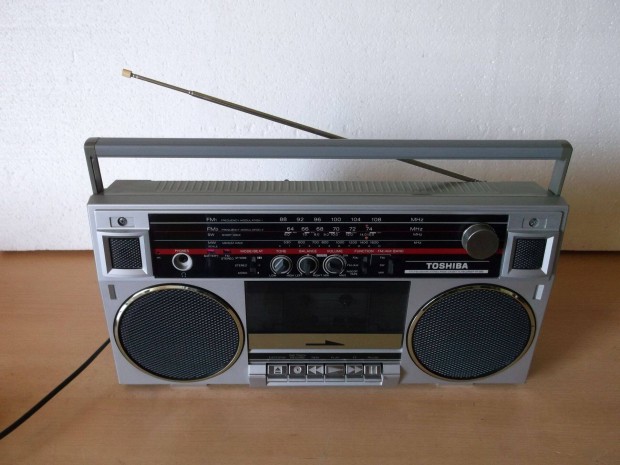 Toshiba RT-99S rádiósmagnó boombox
