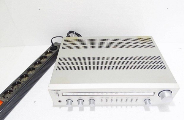 Toshiba SA-200L rádióerősítő sztereó erősítő FM