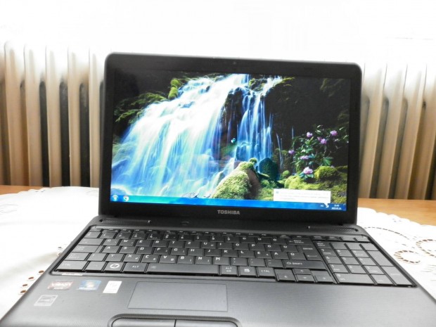 Toshiba Satelite C660 D Tipusú Makulátlan Állapotú Laptop