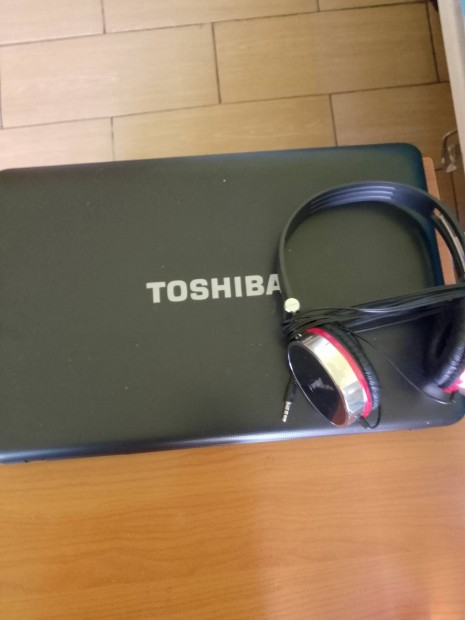 Toshiba Satelite pro laptop elad 
