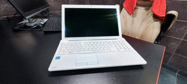 Toshiba Satellite C55 A163 Laptop