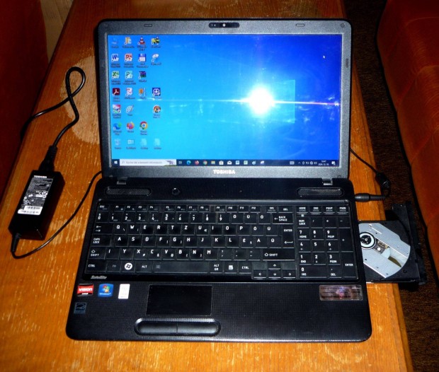 Toshiba Satellite C650D-108 (P320-3GB-250GB) jszer, jl mkdik!