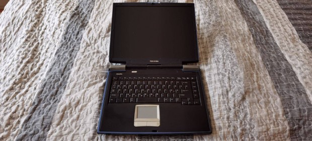 Toshiba Satellite SA10-131 laptop notebook Windows XP számítógép