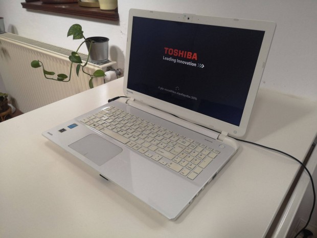 Toshiba Satellite laptop - hasznlt, megkmlt