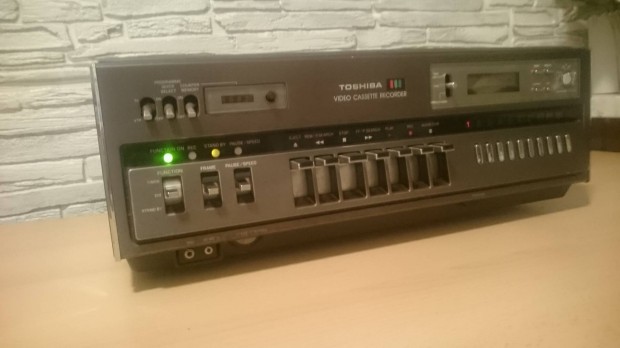 Toshiba V-5470 vintage Betamax videó, videorecorder