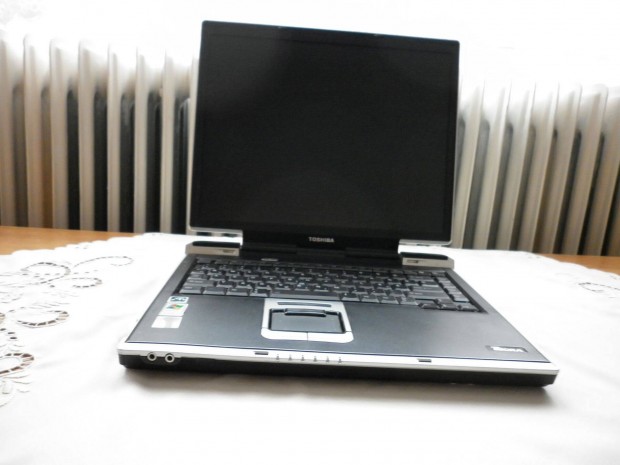 Toshiba Wifis Hinyos Laptop Alkatrsznek