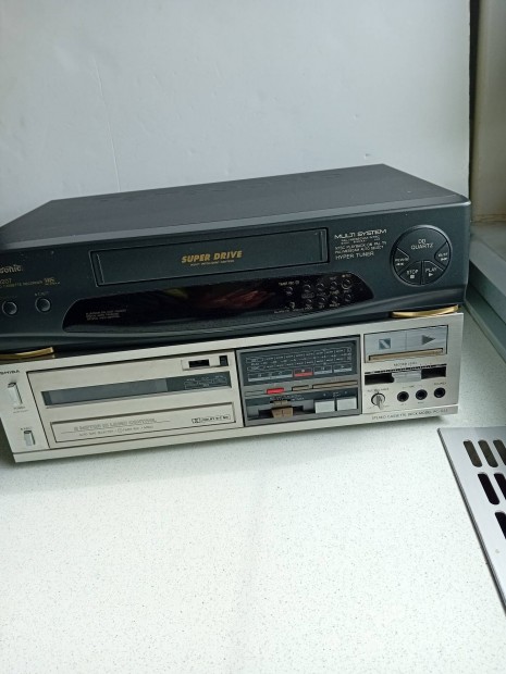 Toshiba cassettes Deck pcg33 és Panasonic