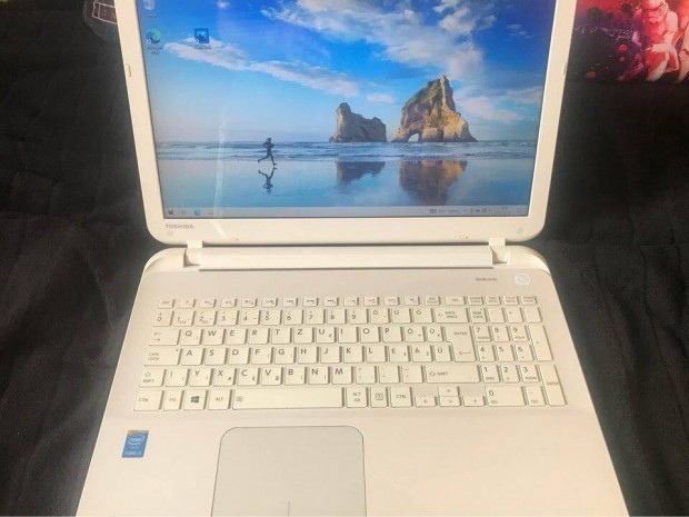 Toshiba intel i3 laptop