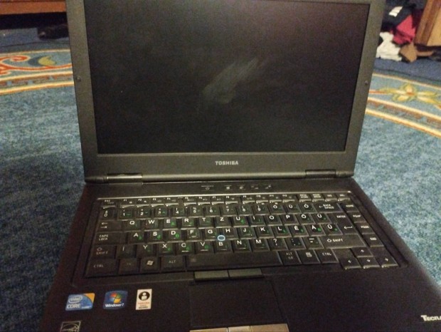 Toshiba laptop Olvasd!!