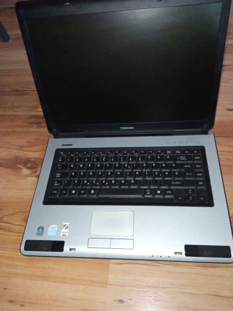 Toshiba laptop alkatrsznek elad