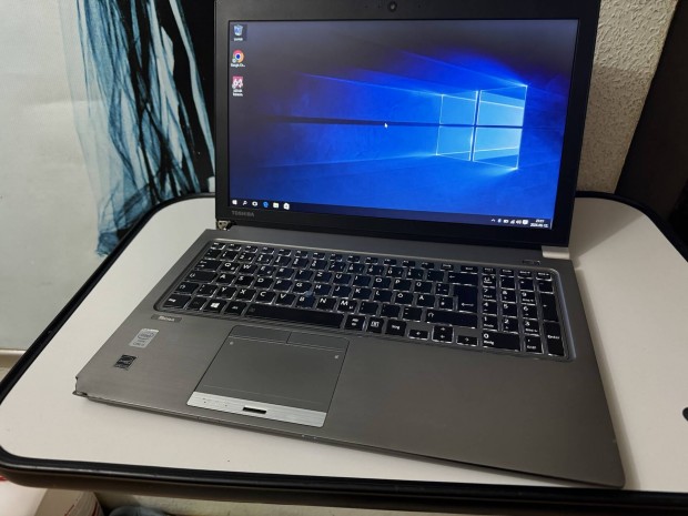 Toshiba tecra i5s laptop 8gb ram 256gb ssd 15,6 led