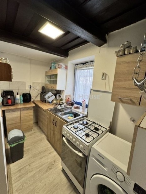 T�tv�zsonyi elad� 64 nm-es h�z