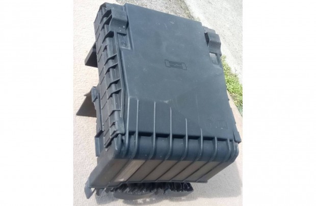 Touran,Golf,Passat,Caddy,Tiguan.Motort�ri Biztos�t�k t�bla 5K0937123