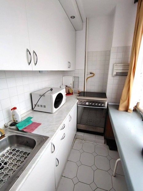 T�v�rosi lkn-ben 2 szob�s erk�lyes lak�s! Azonnal k�lt�zhet�!