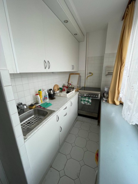 T�v�roson 2 szob�s, erk�lyes lak�s