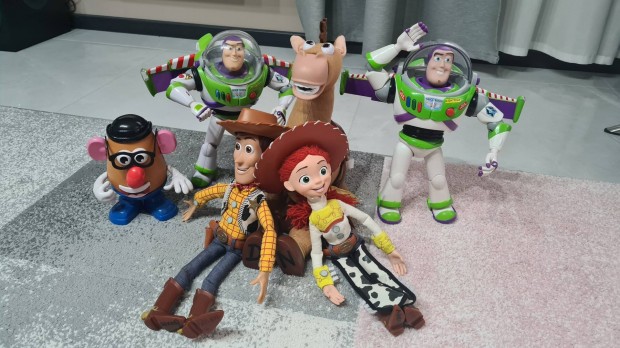 Toy Story interactive mesehsk 30-45cm