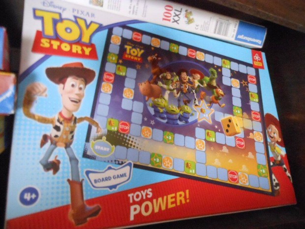 Toy story 3 a jtk ereje jszer trsasjtk figurval labdval