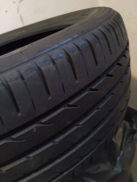 Toyo 215/50 R18 Ny�ri Gumik 4DB