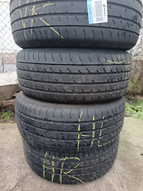 Toyo 225/55 r17 nyri gumi szett