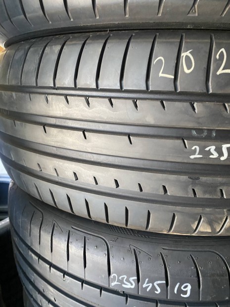 Toyo 235/50 r20 nyri gumi garnitra 235/50r20