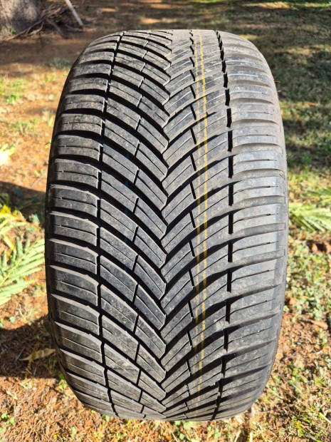 Toyo Celsius Tli gumi 245/40 R18