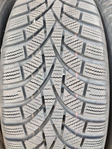 Toyo+Hankook tli gumi 195/65 R15